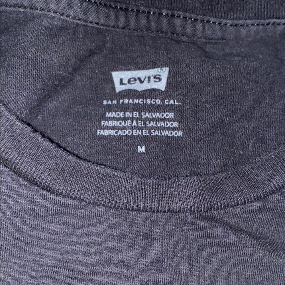 Levi’s - Picture 2 of 3